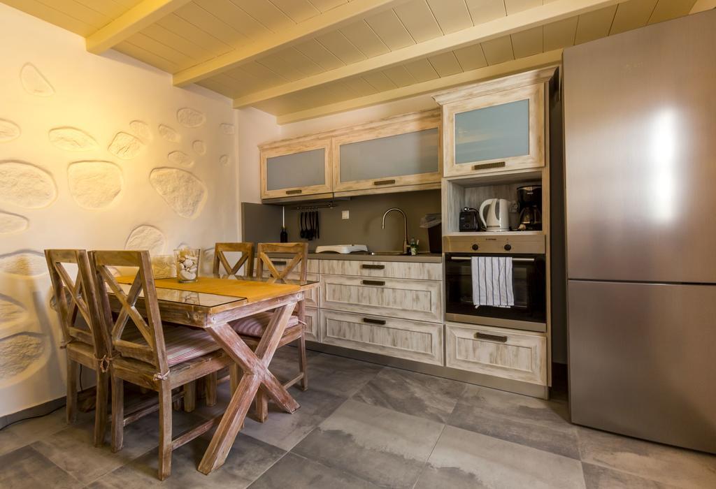 Lavish Suites Agios Ioannis Diakoftis Екстер'єр фото