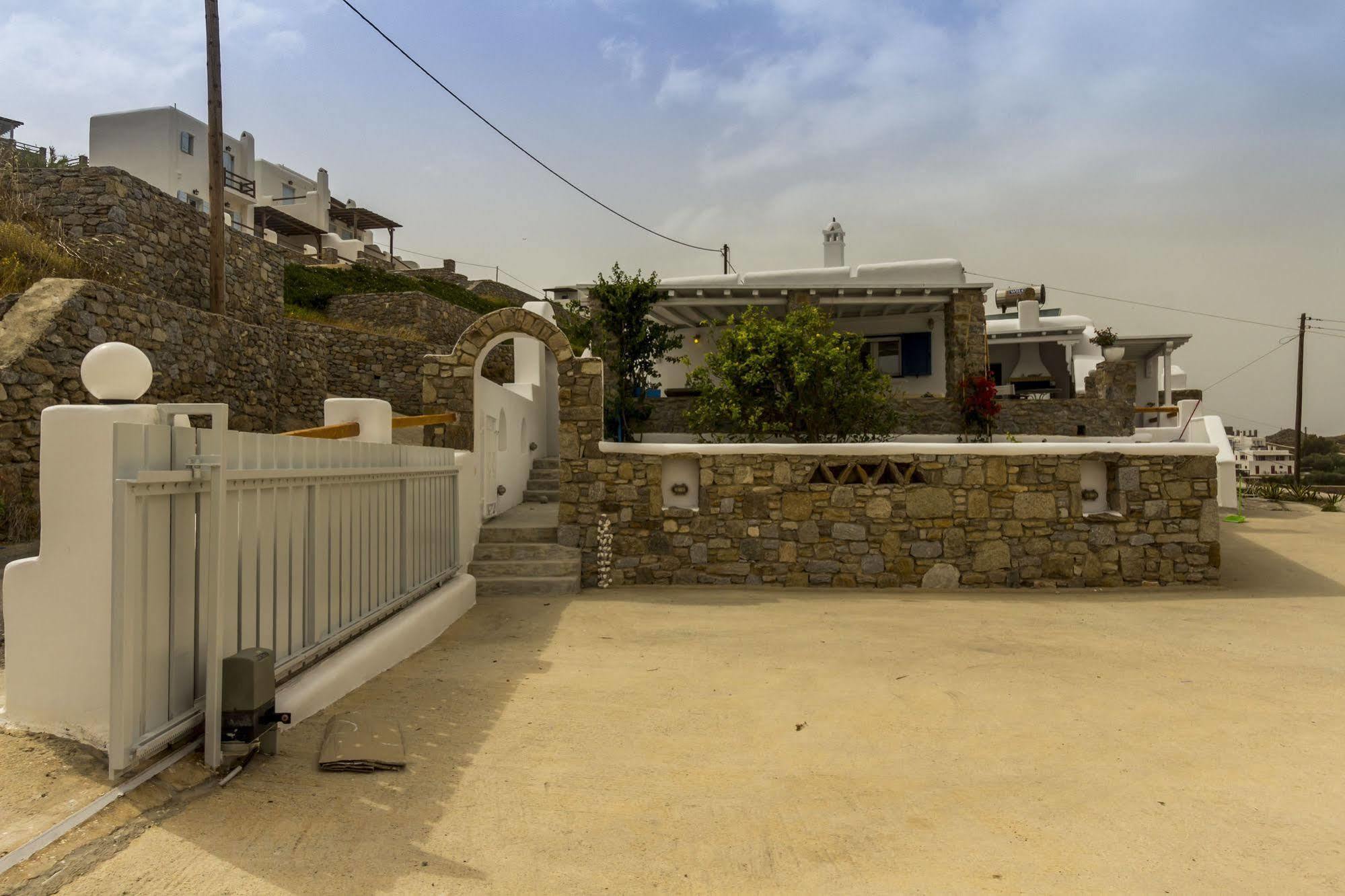 Lavish Suites Agios Ioannis Diakoftis Екстер'єр фото