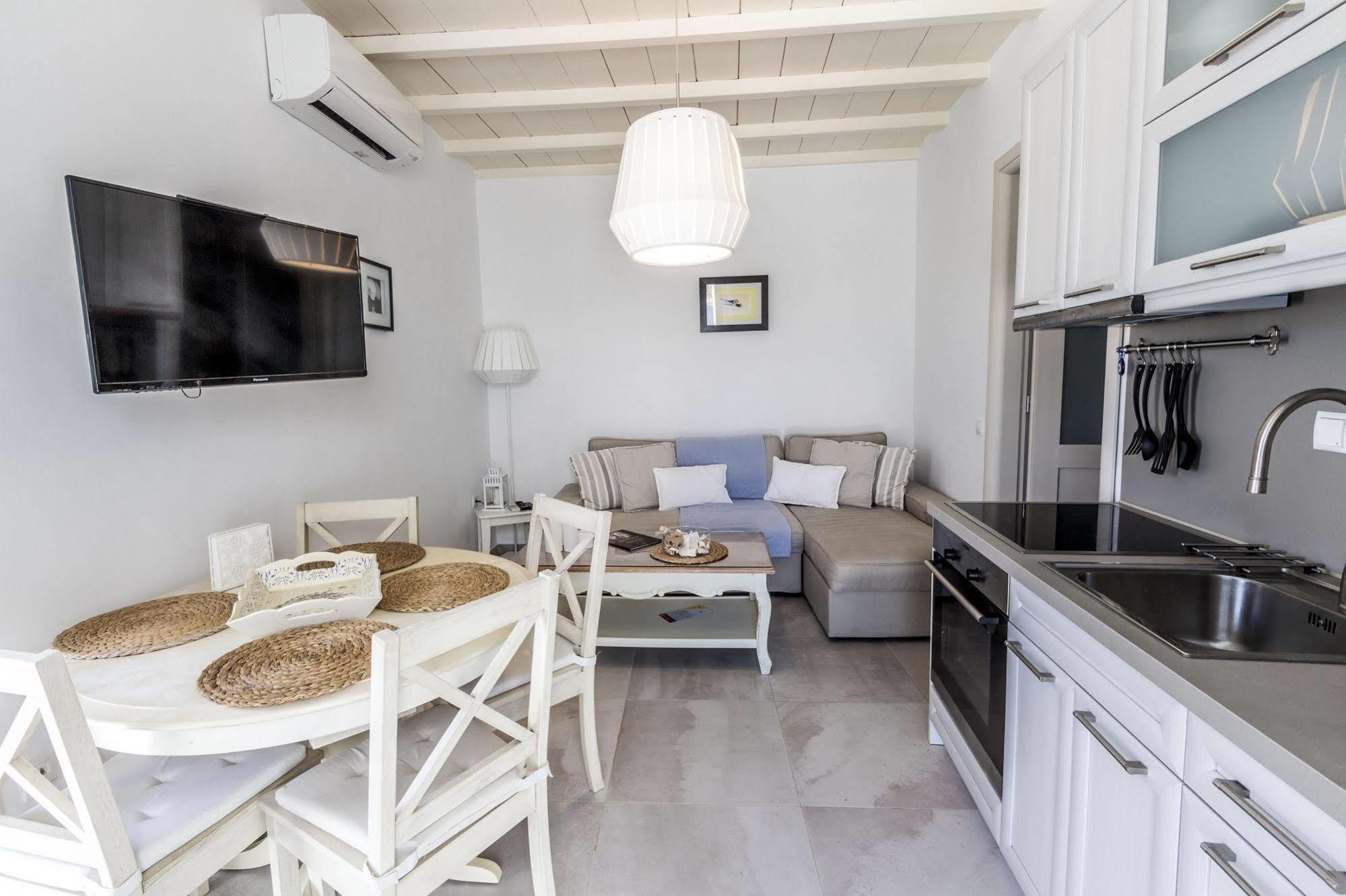 Lavish Suites Agios Ioannis Diakoftis Екстер'єр фото